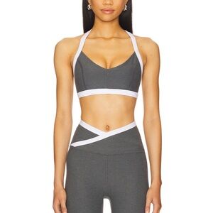 Beyond Yoga Spacedye Outlines Bra in True Gray Heather & Cloud White